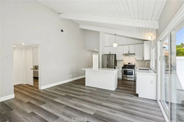 5 Poinsettia, Irvine, CA 92604