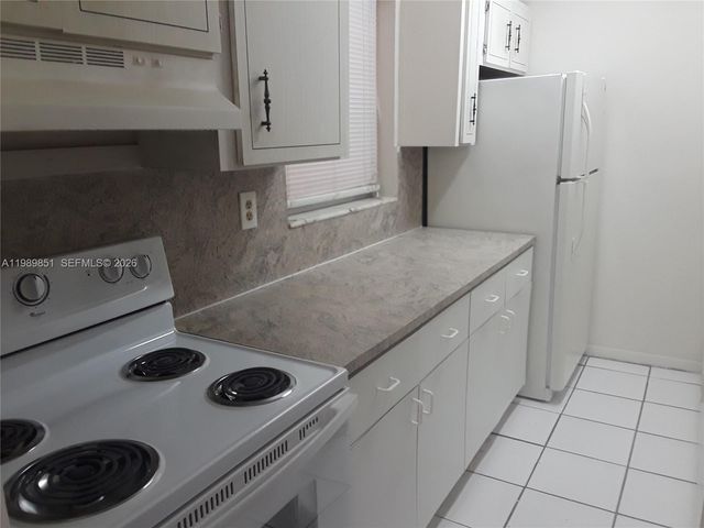 3675 W 11th Ave 216, Hialeah, FL 33012