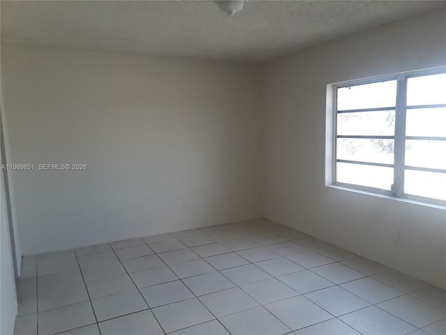 3675 W 11th Ave 216, Hialeah, FL 33012