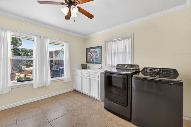609 Peerman Pl, Corpus Christi, TX 78411
