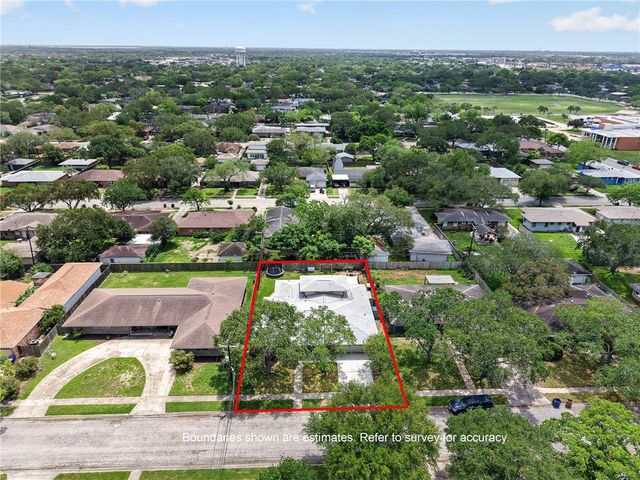 609 Peerman Pl, Corpus Christi, TX 78411