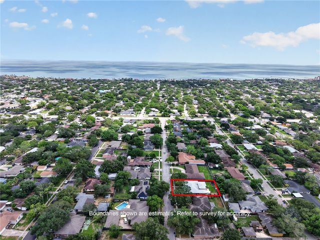 609 Peerman Pl, Corpus Christi, TX 78411