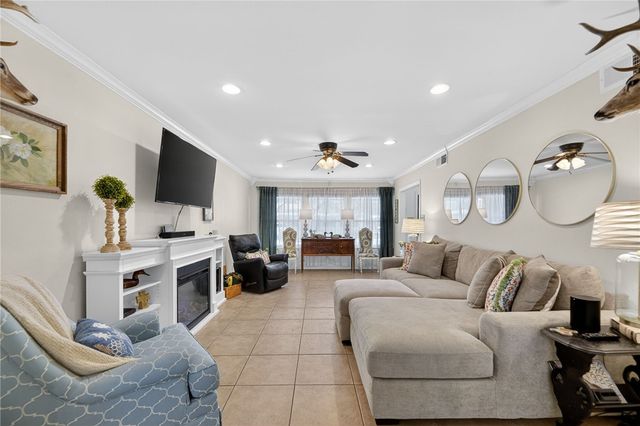 609 Peerman Pl, Corpus Christi, TX 78411