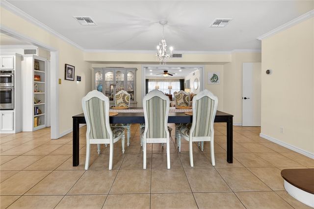 609 Peerman Pl, Corpus Christi, TX 78411