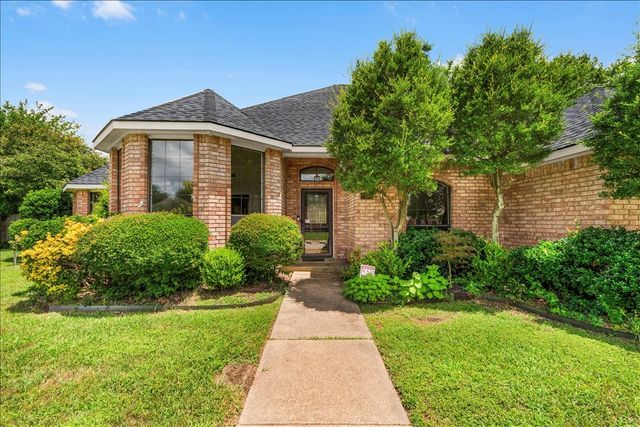 1408 Frenchmans Drive, Desoto, TX 75115