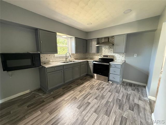 225 W 2nd Street, Cahokia, IL 62206