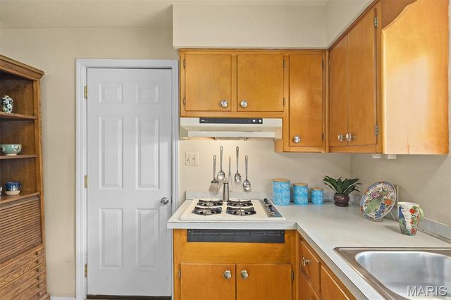 34 Fenwood Drive, Belleville, IL 62220