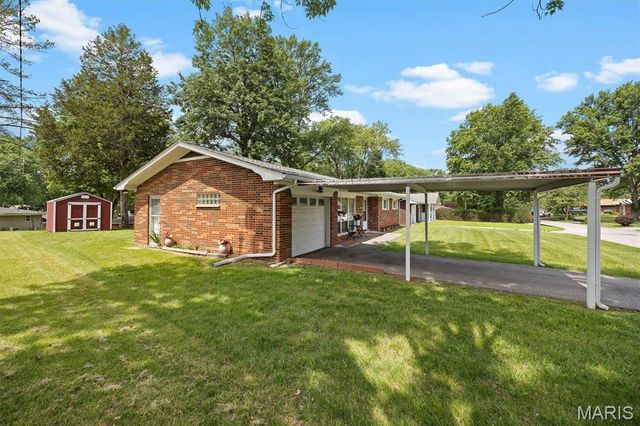 34 Fenwood Drive, Belleville, IL 62220