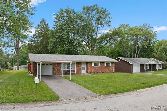 34 Fenwood Drive, Belleville, IL 62220