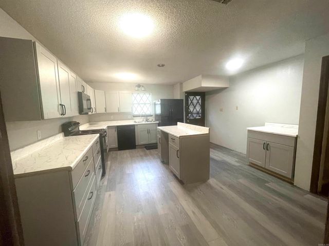 55 FALLING CREEK DR, North Little Rock, AR 72114