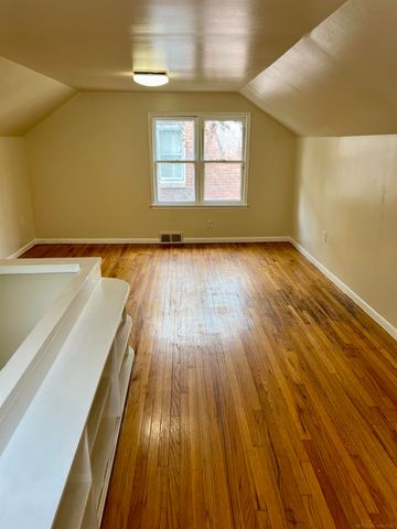 20313 Schoenherr Street, Detroit, MI 48205