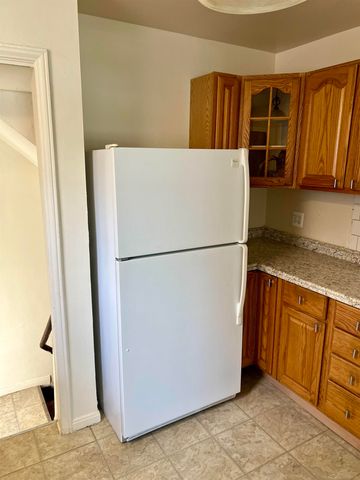 20313 Schoenherr Street, Detroit, MI 48205