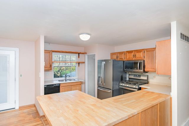 137 Raintree Road, Florence, KY 41042