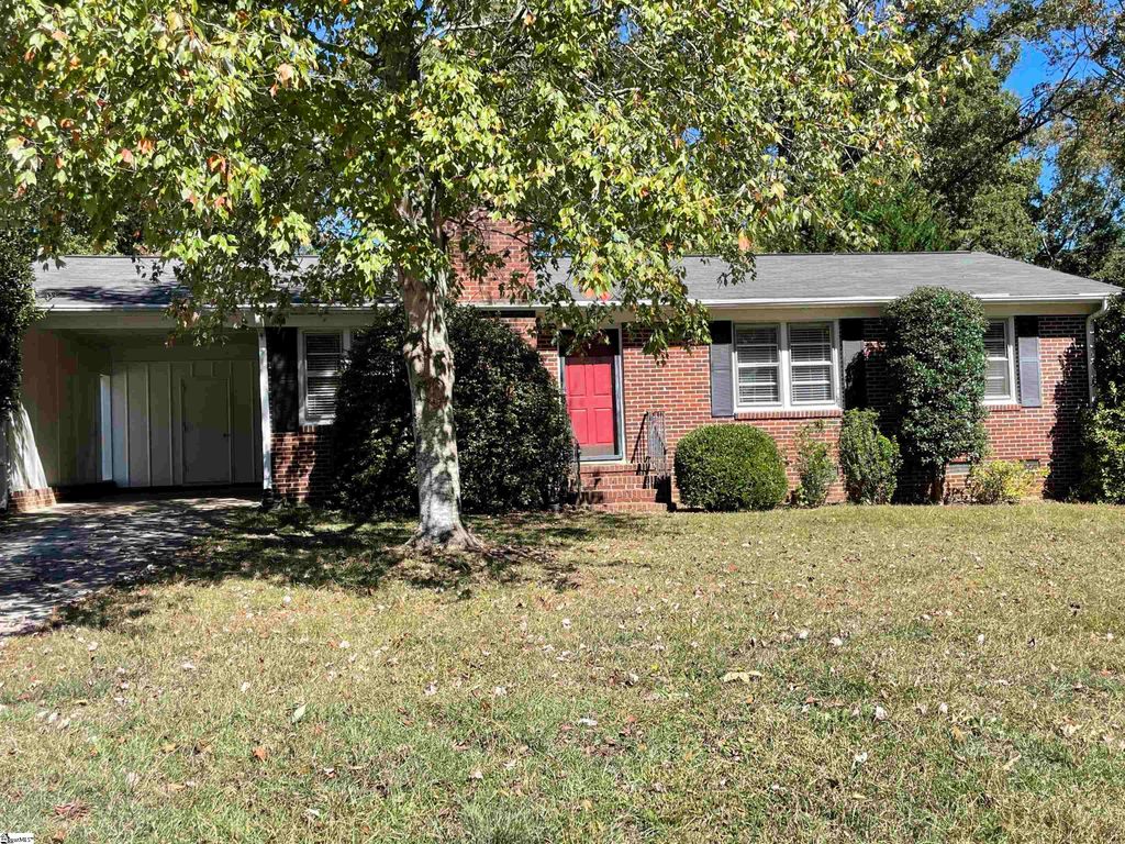 9 Forestdale Drive, Taylors, SC 29687