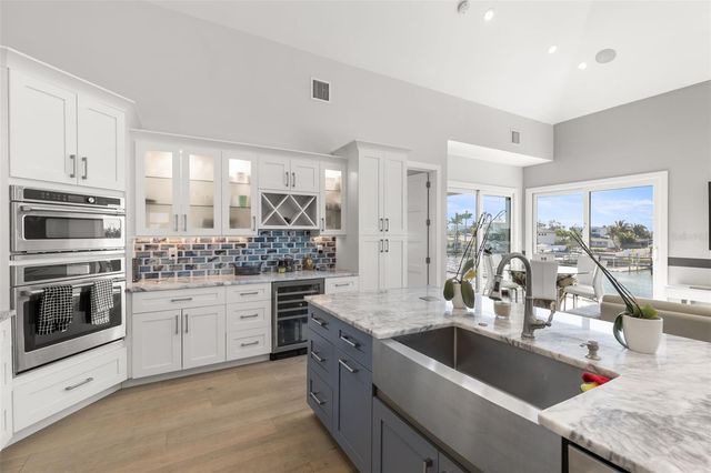 7966 1ST AVENUE S, St Petersburg, FL 33707