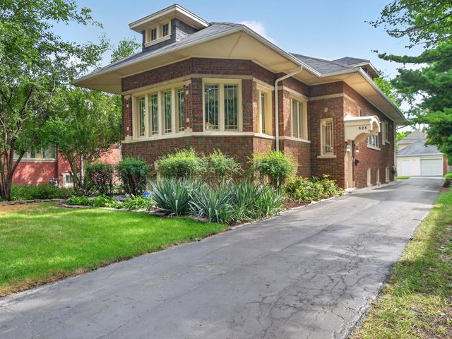 626 N Taylor Avenue, Oak Park, IL 60302