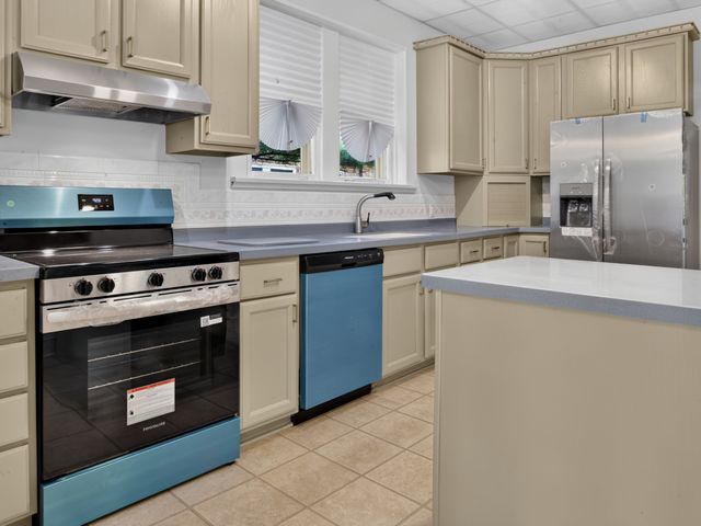 626 N Taylor Avenue, Oak Park, IL 60302