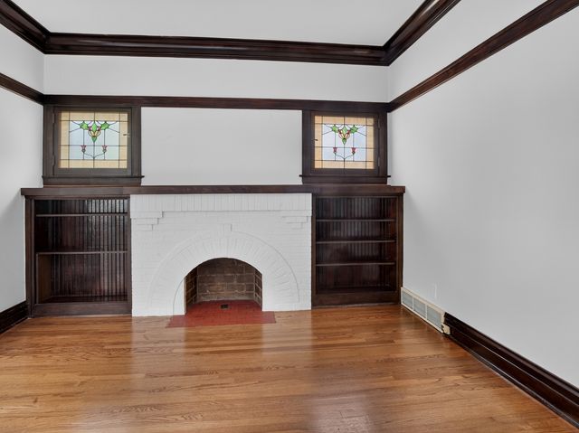 626 N Taylor Avenue, Oak Park, IL 60302