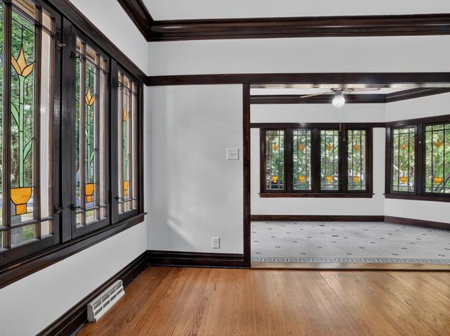 626 N Taylor Avenue, Oak Park, IL 60302
