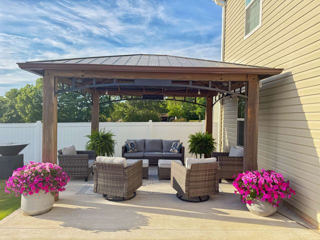 1011 Minocqua Rd, Spartanburg, SC 29303