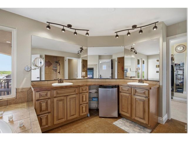404 Split Rock Dr, Loveland, CO 80537