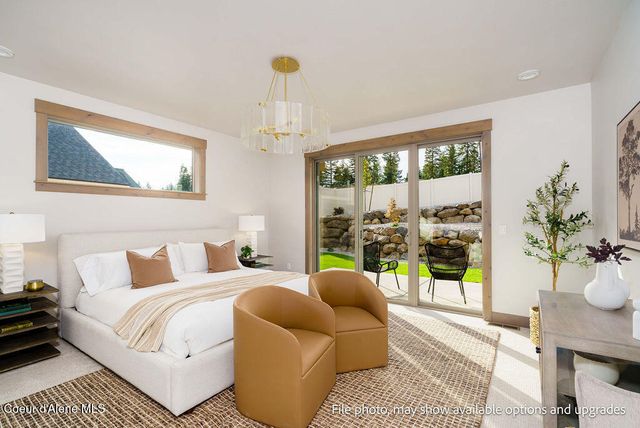 963 E STEEPLE CHASE RD, Hayden, ID 83835