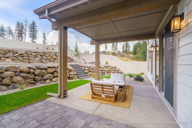 963 E STEEPLE CHASE RD, Hayden, ID 83835