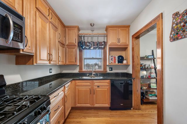 100 W 40th Street, Minneapolis, MN 55409