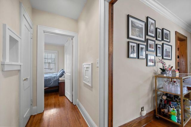 100 W 40th Street, Minneapolis, MN 55409