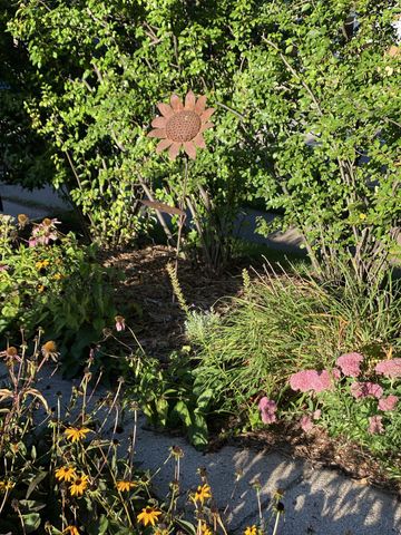 100 W 40th Street, Minneapolis, MN 55409