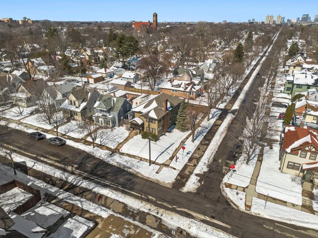 100 W 40th Street, Minneapolis, MN 55409