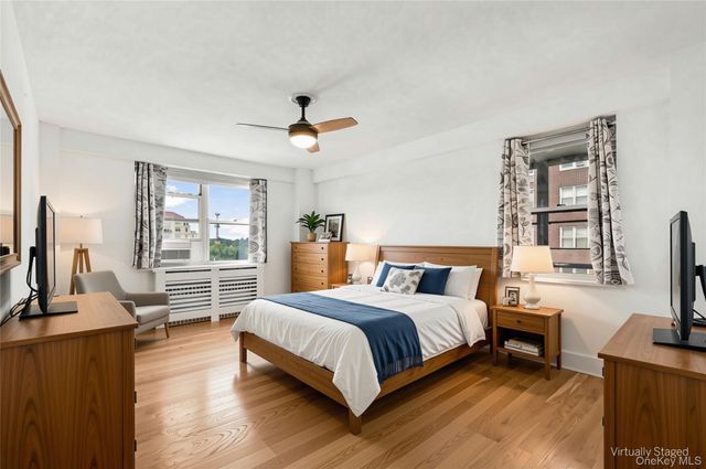 2 Washington Square 3E, Larchmont, NY 10538