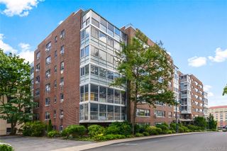 2 Washington Square 3E, Larchmont, NY 10538