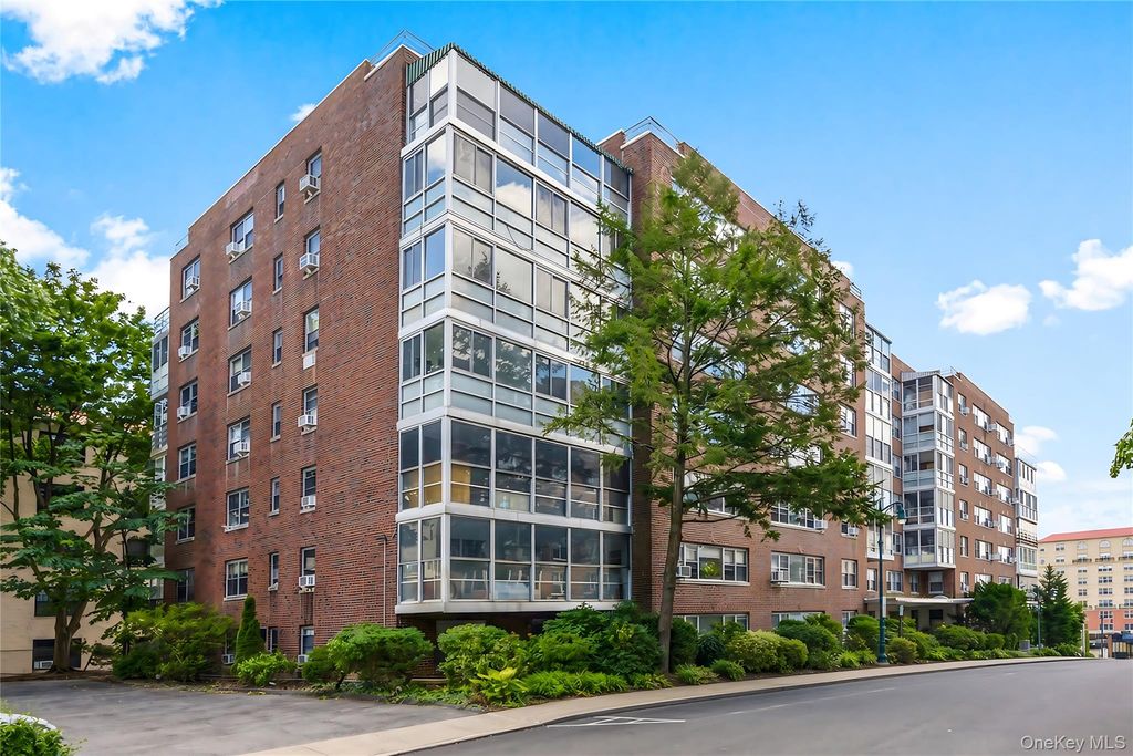 2 Washington Square 3E, Larchmont, NY 10538 — exterior