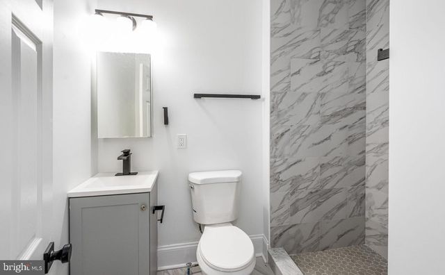 2042 E SOMERSET ST, Philadelphia, PA 19134