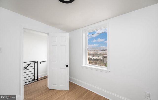 2042 E SOMERSET ST, Philadelphia, PA 19134