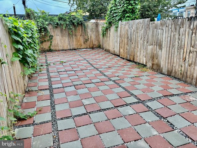 2042 E SOMERSET ST, Philadelphia, PA 19134