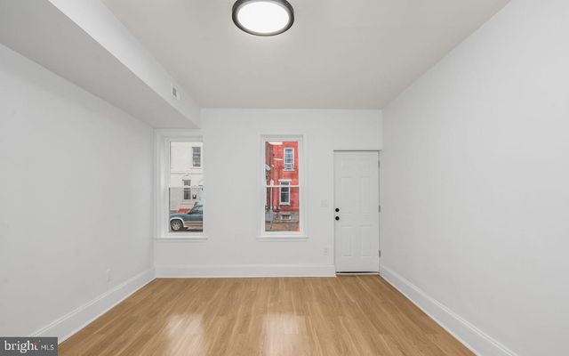 2042 E SOMERSET ST, Philadelphia, PA 19134