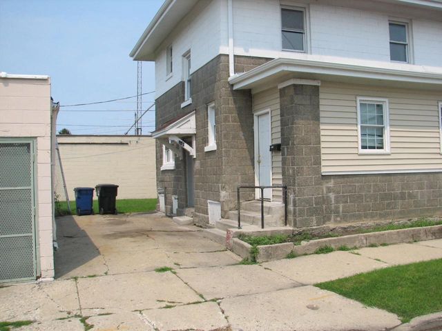 1018 Caron Butler DRIVE, Racine, WI 53403