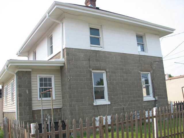 1018 Caron Butler DRIVE, Racine, WI 53403