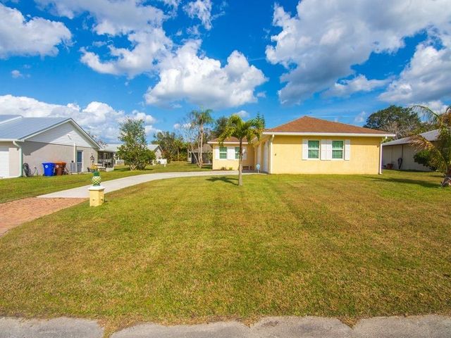 23 Sunset Drive, Sebastian, FL 32958