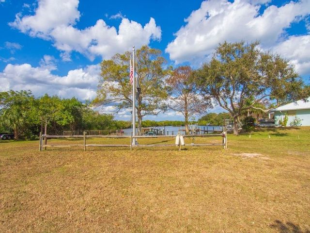 23 Sunset Drive, Sebastian, FL 32958