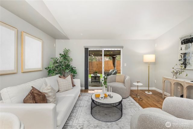 2000 Birch Court, Milton, WA 98354