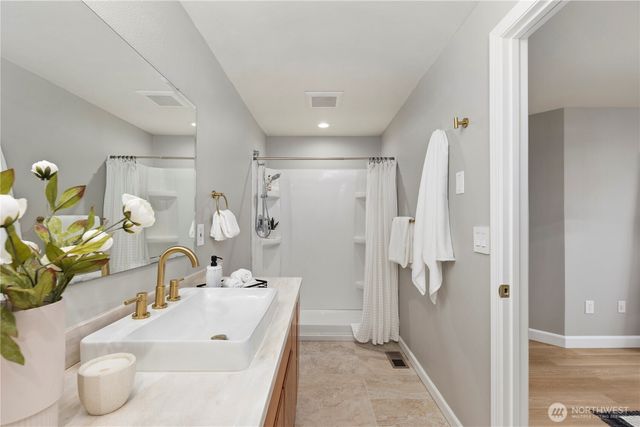 2000 Birch Court, Milton, WA 98354