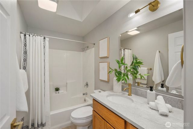 2000 Birch Court, Milton, WA 98354