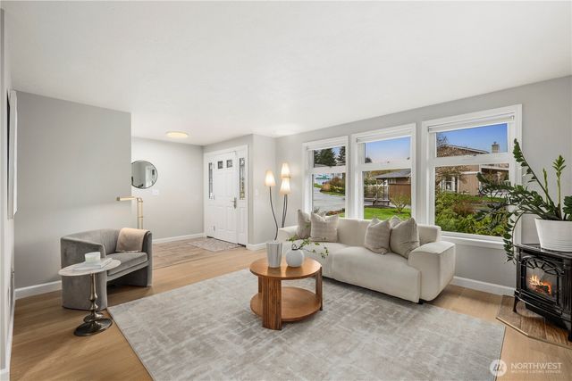 2000 Birch Court, Milton, WA 98354