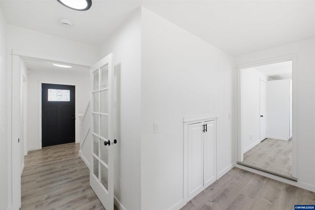570 22nd Av SW, Albany, OR 97322