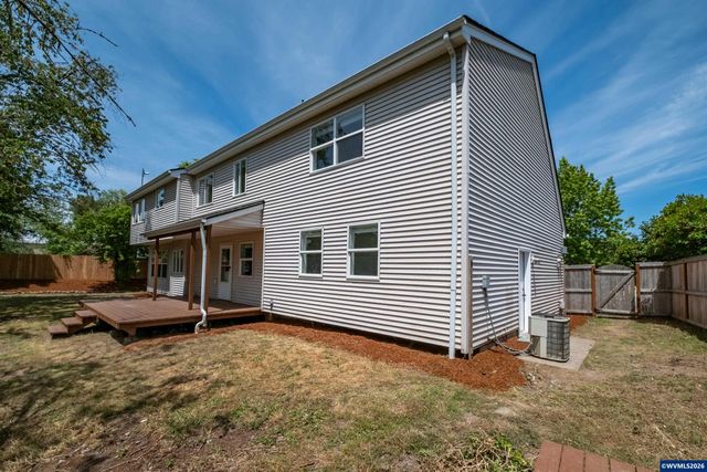 570 22nd Av SW, Albany, OR 97322