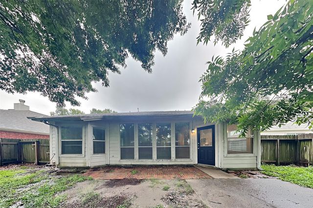 10931 S Falls Terrace, Houston, TX 77095