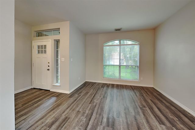 10931 S Falls Terrace, Houston, TX 77095